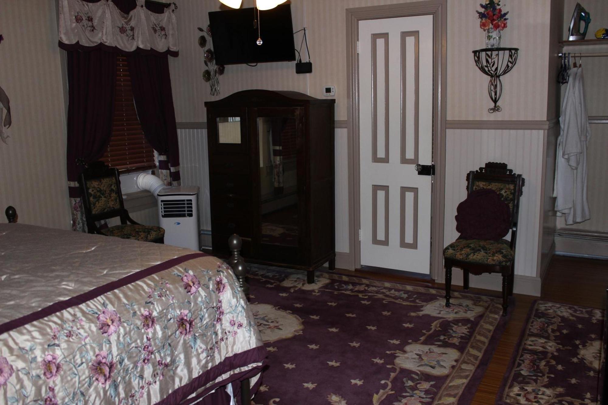 Carriage Stop Bed & Breakfast Palmyra Exterior photo