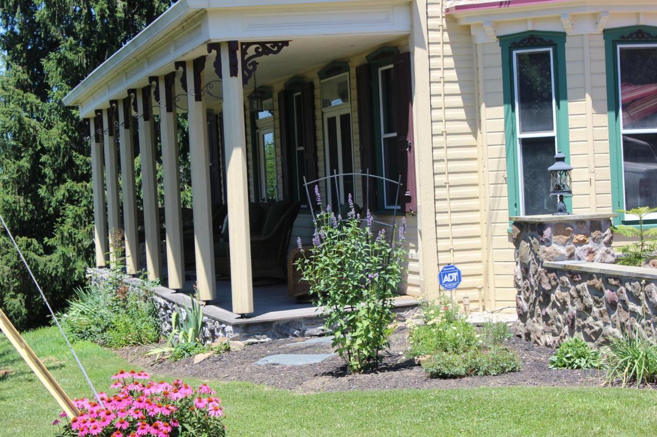 Carriage Stop Bed & Breakfast Palmyra Exterior photo